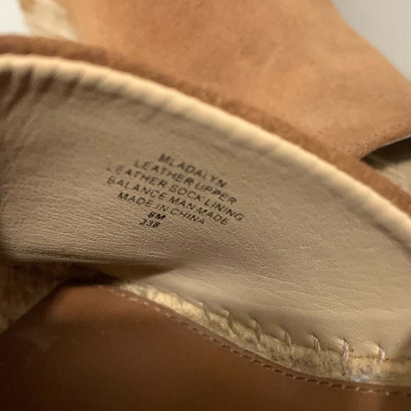 Marc Fisher Wedge - Picture 3 of 3